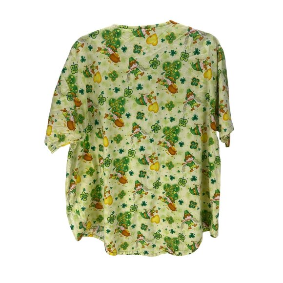 St. Patrick’s Day Green Shirt XL Button Front Shamrock Clover Print Irish Tee - Picture 5 of 6